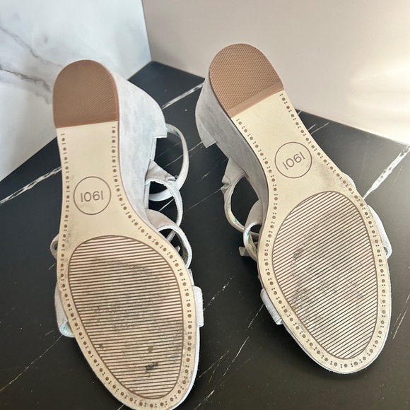 SIZE 9 / Shoes / Wedge / Cream - Picture 3 of 5